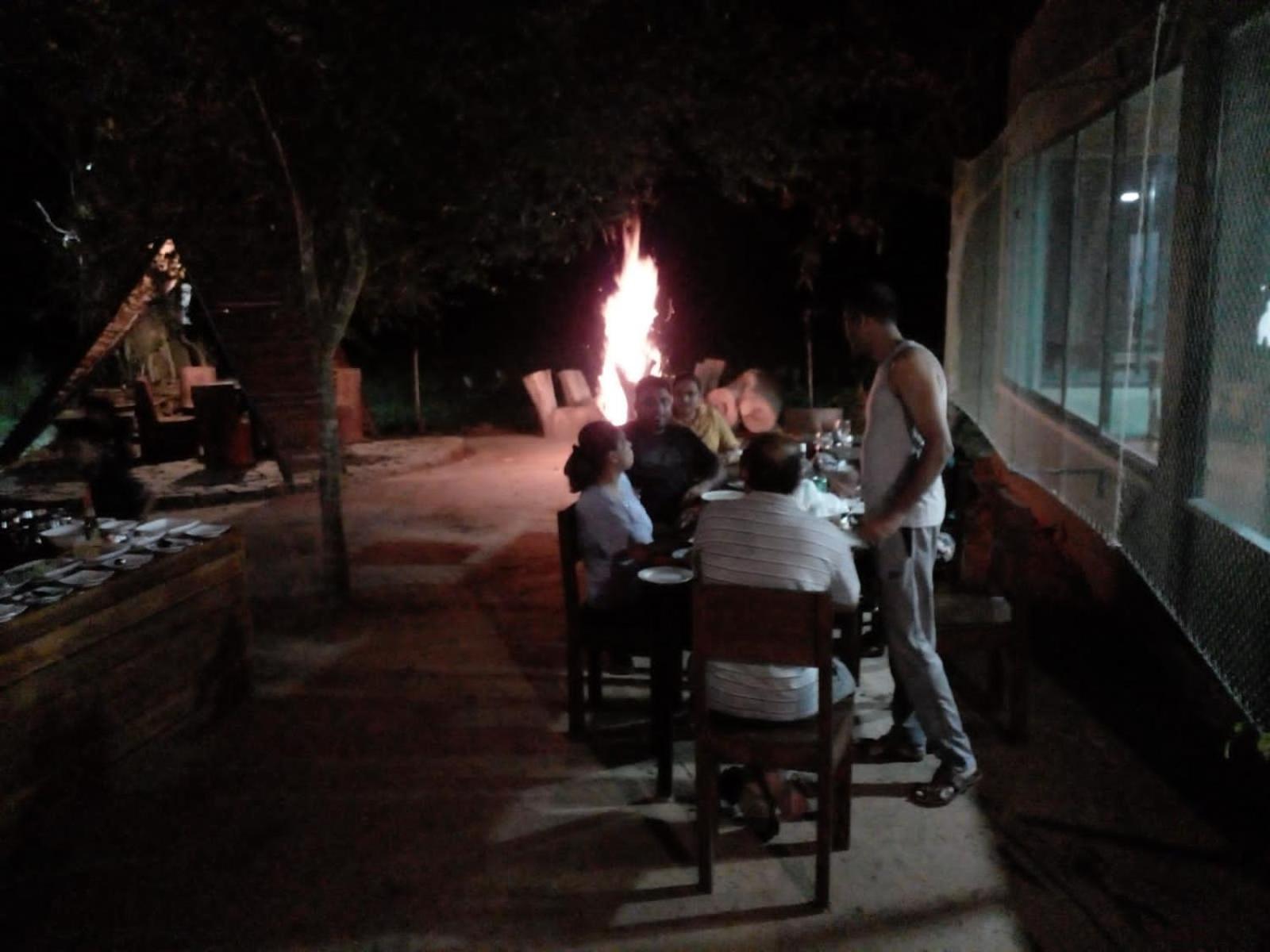 Wilpattu Corridor Leisure Hotel Buitenkant foto
