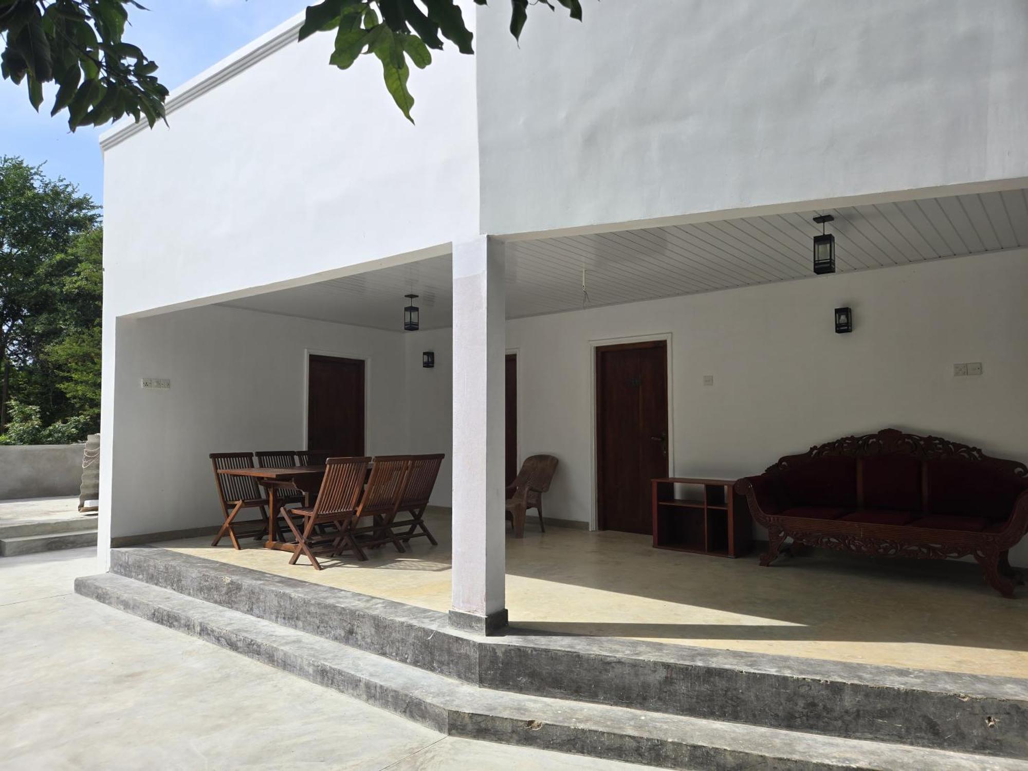 Wilpattu Corridor Leisure Hotel Buitenkant foto